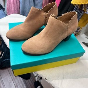 Jack Rogers Marianne Suede Boots in Oak